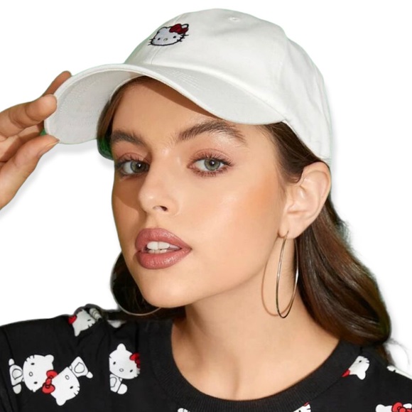🆕Hello Kitty Embroidered Hat - Picture 3 of 5